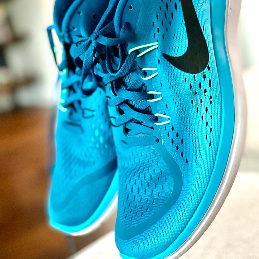 Men’s Nike Shoes Blue used size 11